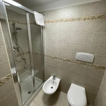 Moire Casa Vacanze * פולינאנו א מארה